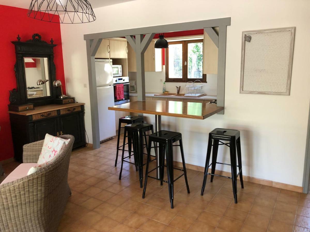 Maison D'En Face 萨拉瓦斯 外观 照片